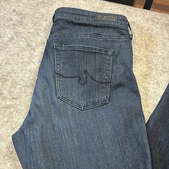 AG Jeans, The Abbey Mid Rise Super Skinny. Size 29R,  Dark Wash. - Picture 6 of 13